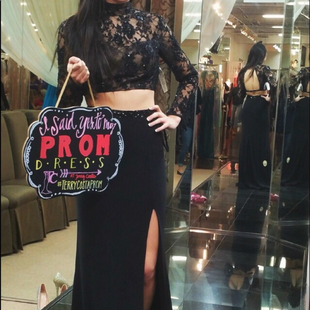 PROM DRESS